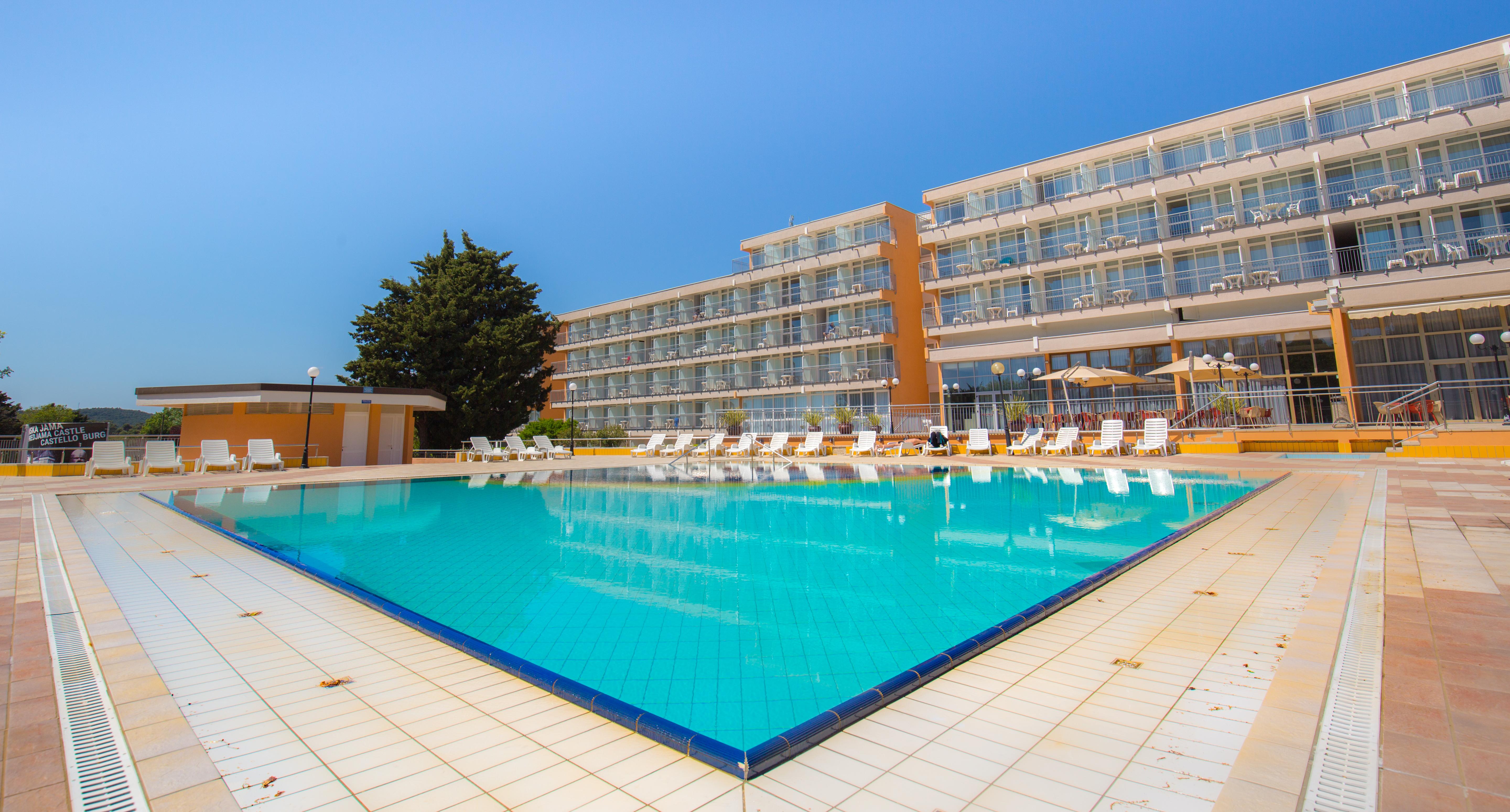 Arena Hotel Holiday Medulin Ngoại thất bức ảnh