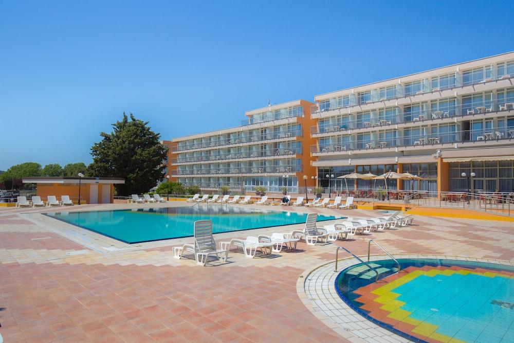 Arena Hotel Holiday Medulin Ngoại thất bức ảnh