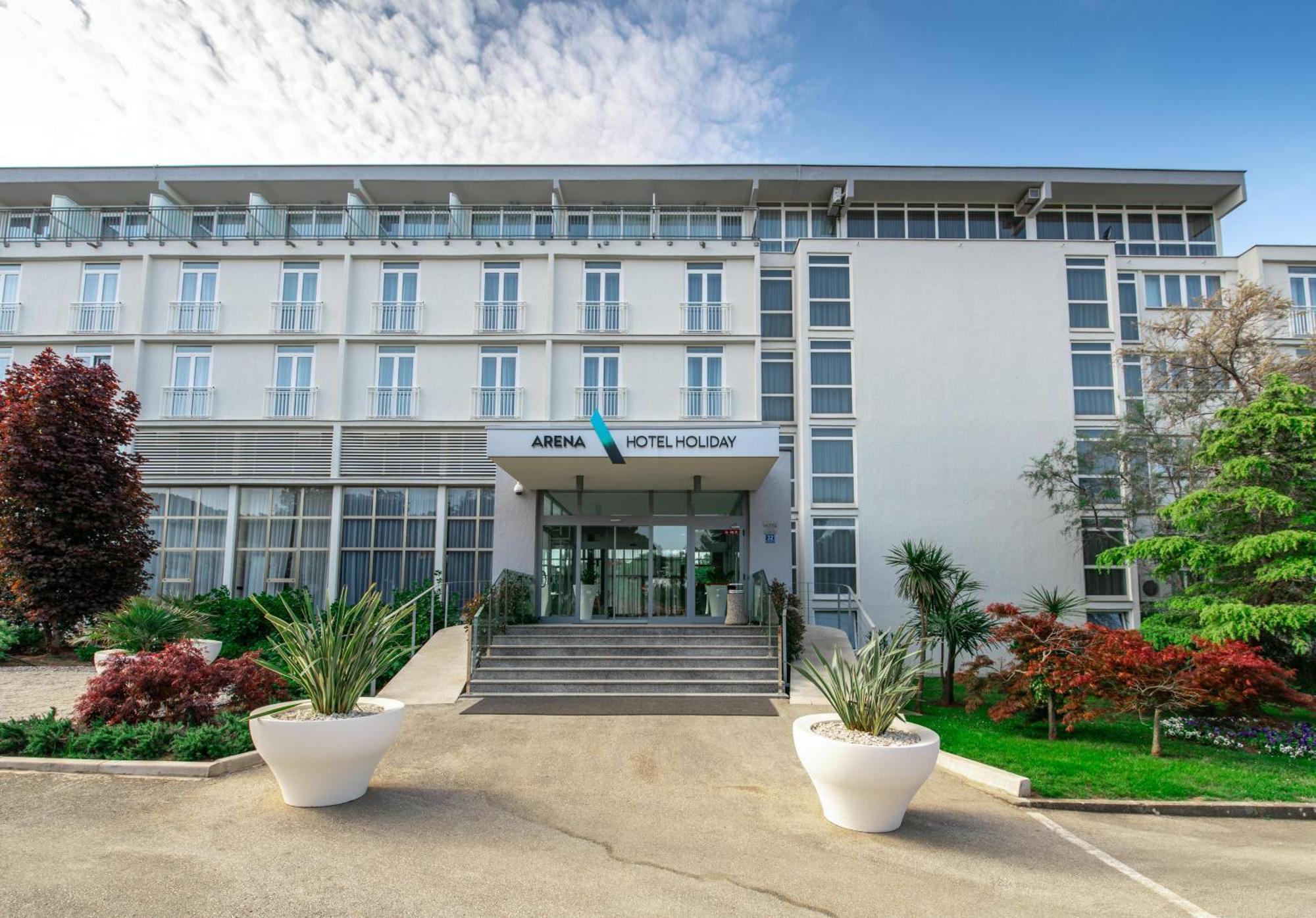 Arena Hotel Holiday Medulin Ngoại thất bức ảnh