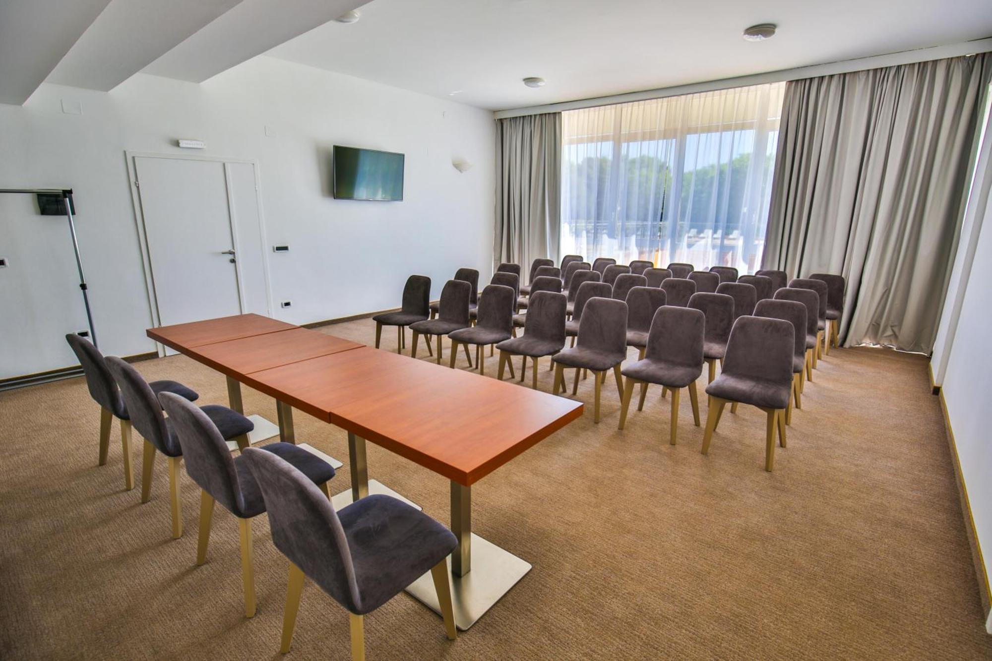 Arena Hotel Holiday Medulin Ngoại thất bức ảnh
