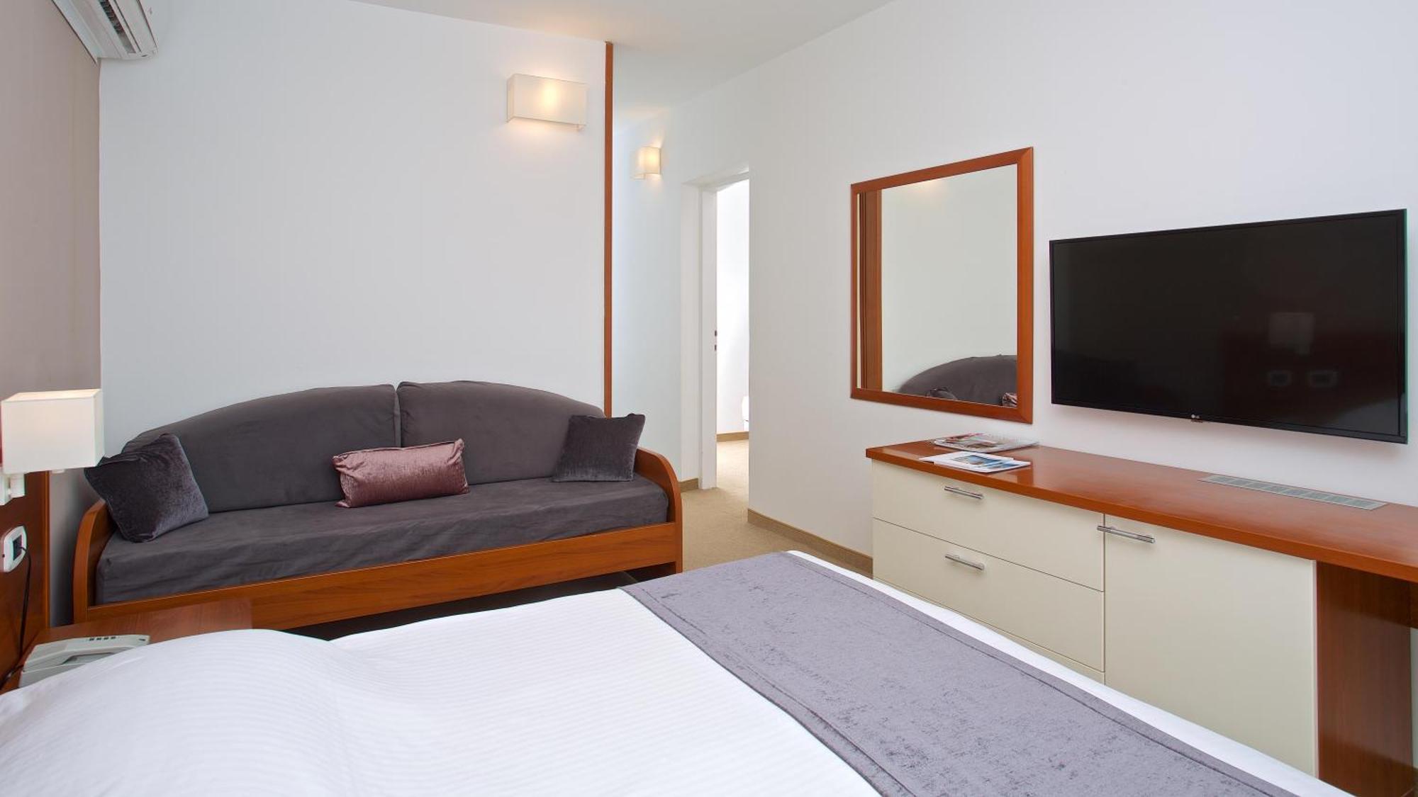 Arena Hotel Holiday Medulin Ngoại thất bức ảnh