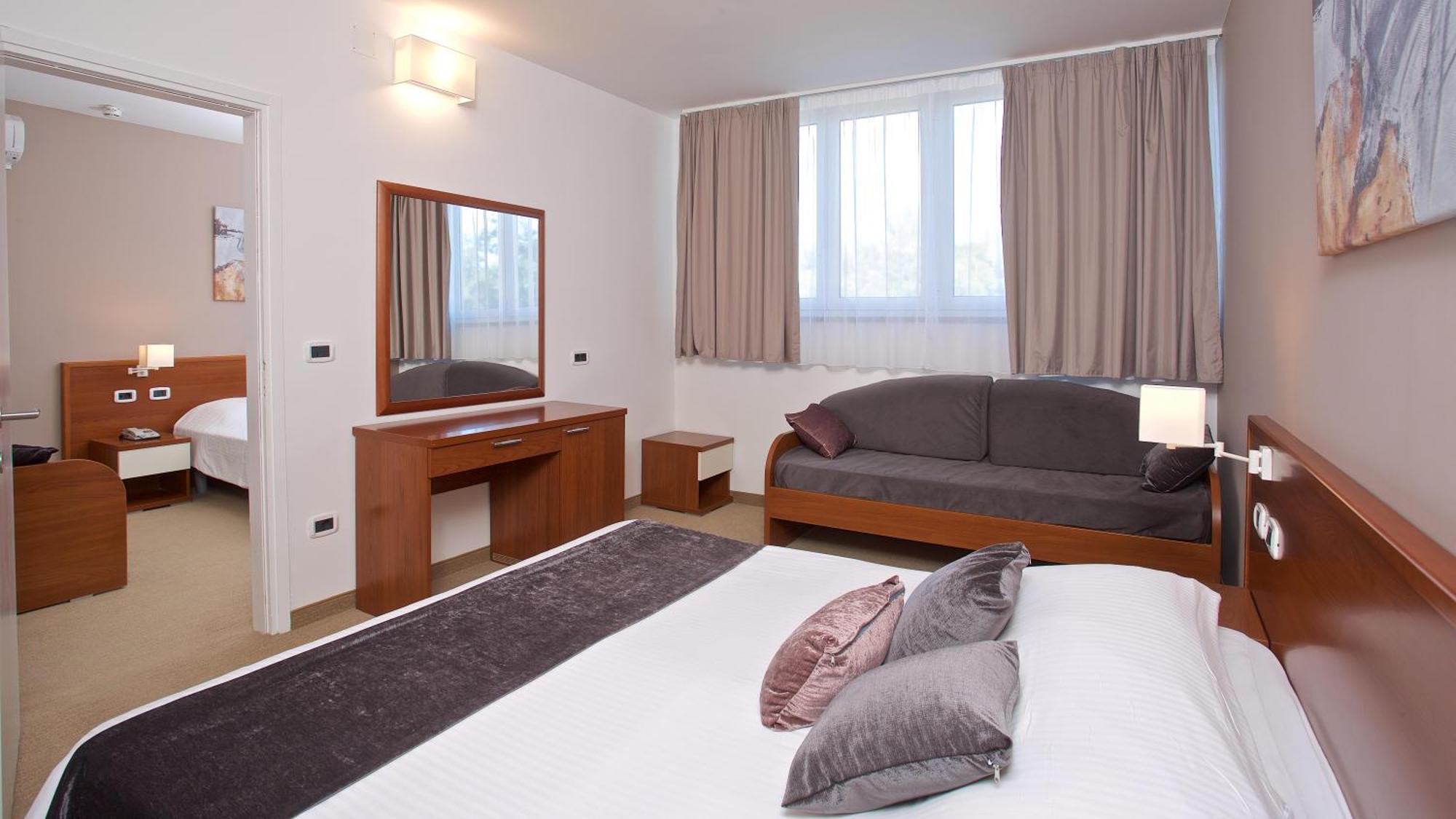 Arena Hotel Holiday Medulin Ngoại thất bức ảnh