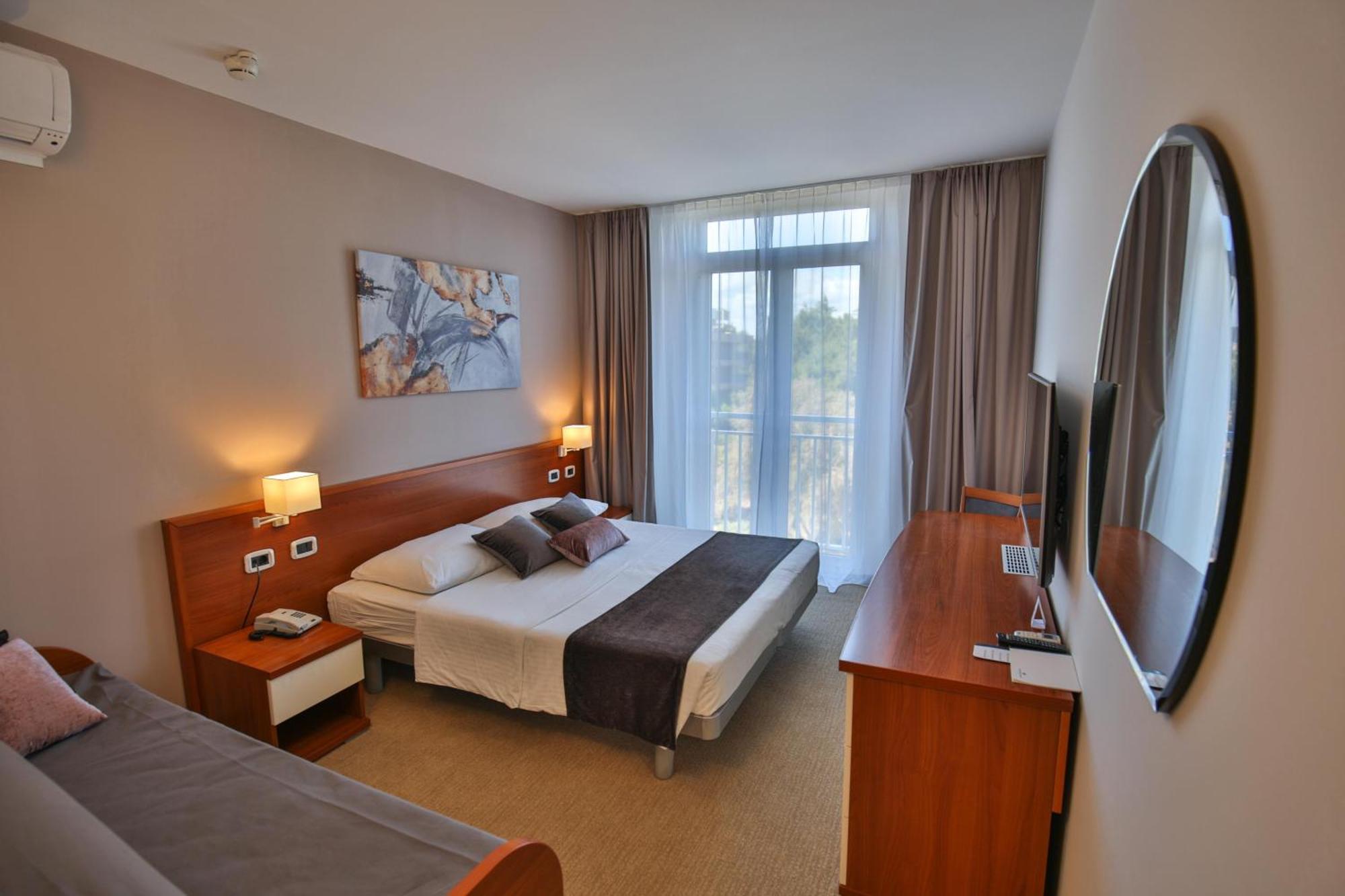 Arena Hotel Holiday Medulin Ngoại thất bức ảnh