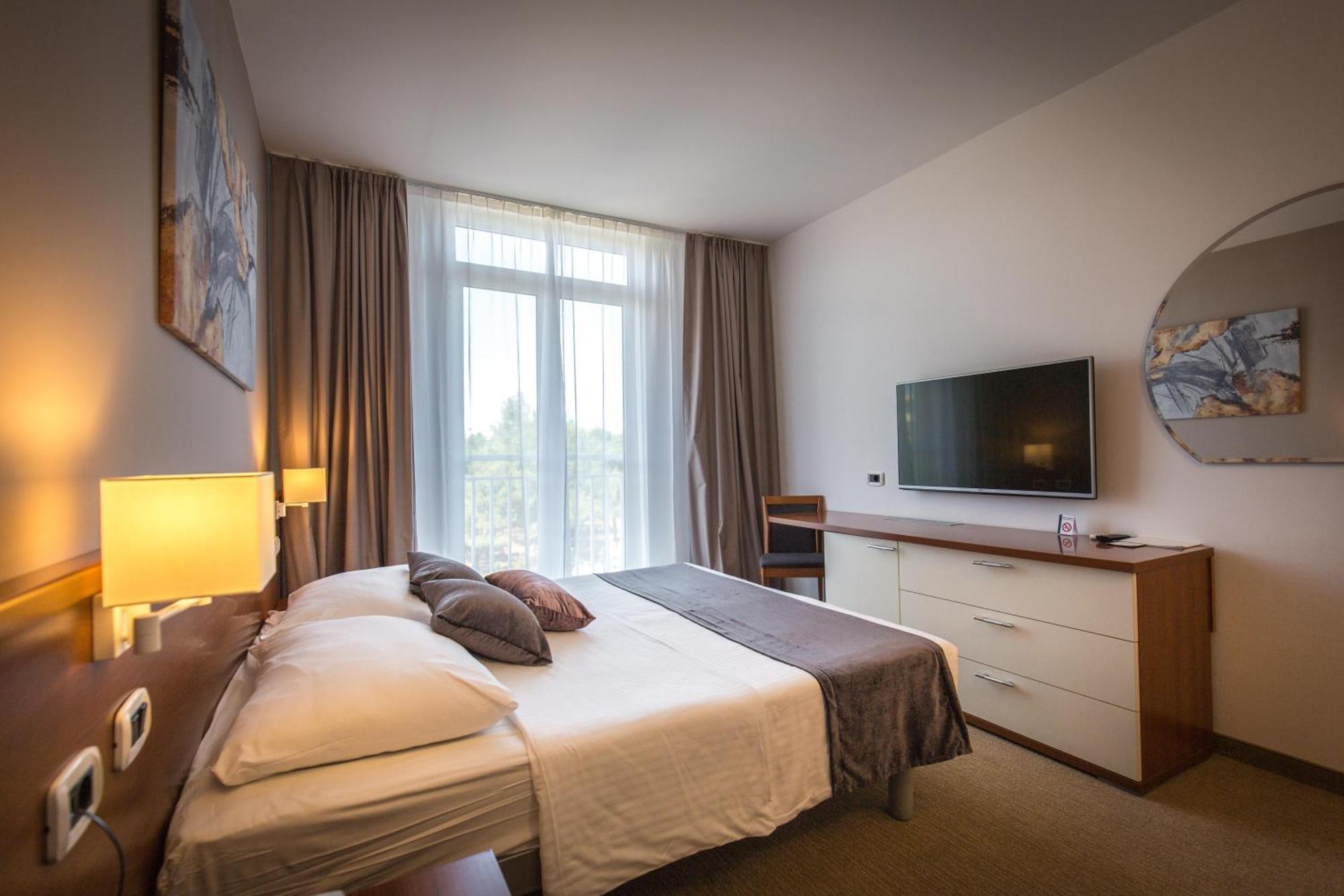 Arena Hotel Holiday Medulin Ngoại thất bức ảnh