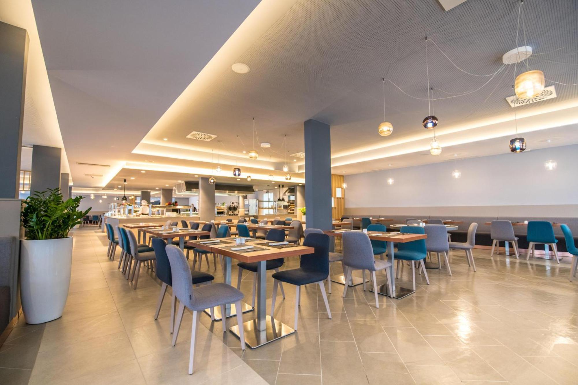 Arena Hotel Holiday Medulin Ngoại thất bức ảnh