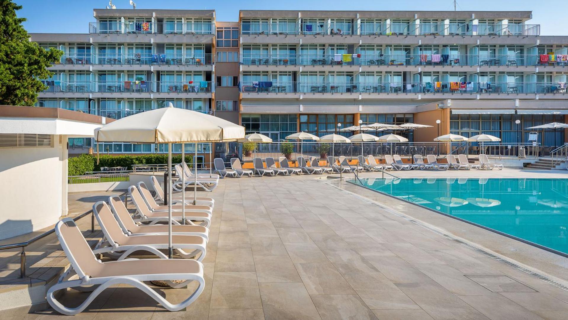 Arena Hotel Holiday Medulin Ngoại thất bức ảnh